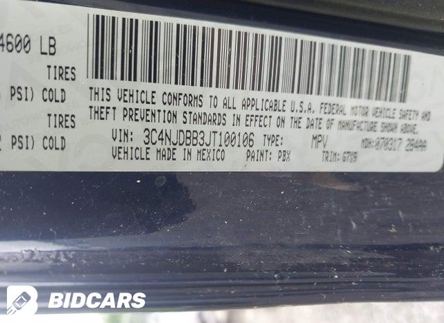 3C4NJDBB3JT100106 2018 Jeep Compass photo no. 9