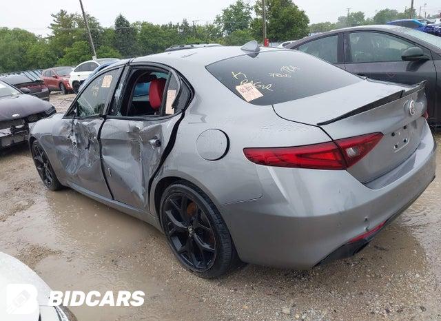 ZARFAMAN8L7634070 2020 Alfa Romeo Giulia photo no. 3