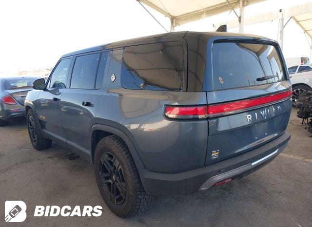 7PDSGABA6PN013227 2023 Rivian R1S photo no. 3