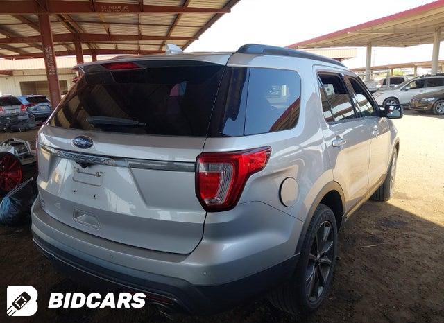 1FM5K7D87HGD41824 2017 Ford Explorer photo no. 4