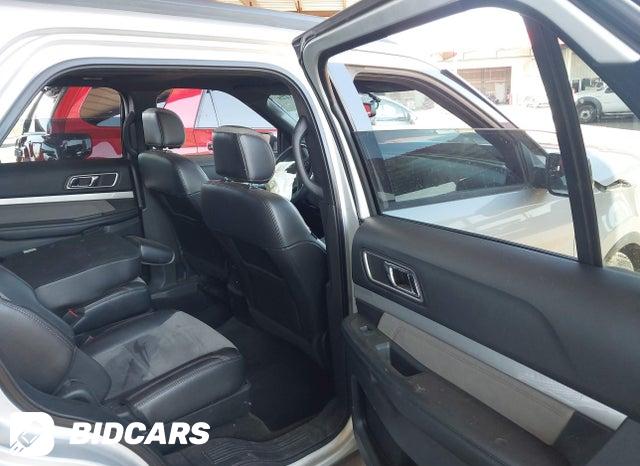 1FM5K7D87HGD41824 2017 Ford Explorer photo no. 8