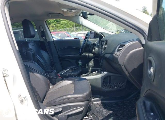 3C4NJDBB0KT807326 2019 Jeep Compass photo no. 5
