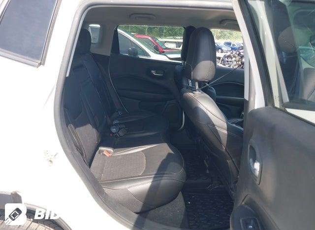 3C4NJDBB0KT807326 2019 Jeep Compass photo no. 8