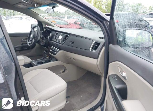 KNDMB5C11H6219880 2017 KIA Sedona photo no. 5
