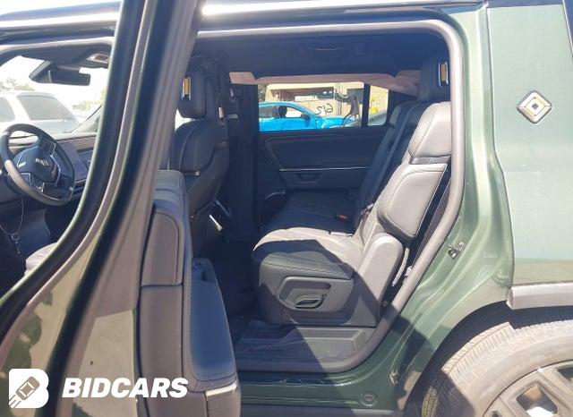 7PDSGGBA9TN076206 2026 Rivian R1S photo no. 8