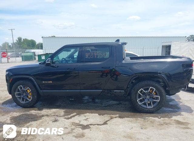 7FCTGAAL8NN004602 2022 Rivian R1T photo no. 15