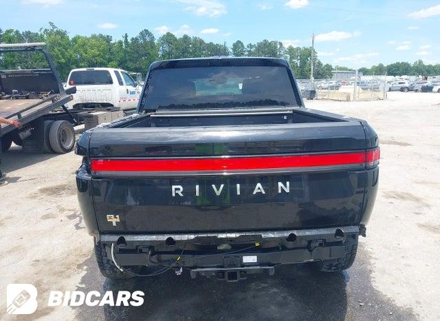 7FCTGAAL8NN004602 2022 Rivian R1T photo no. 17