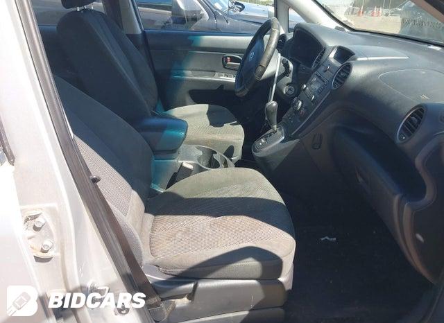 KNAFG526187194039 2008 KIA Rondo photo no. 5