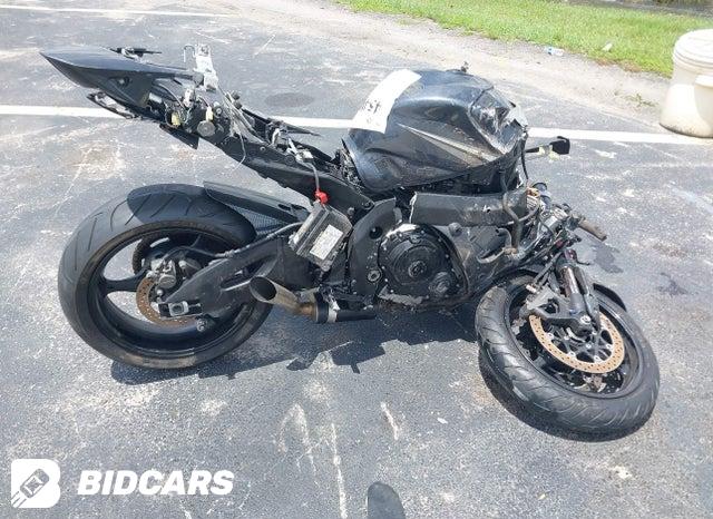 JS1GR7KA772102374 2007 Suzuki GSX-R750 photo no. 11