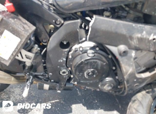 JS1GR7KA772102374 2007 Suzuki GSX-R750 photo no. 8