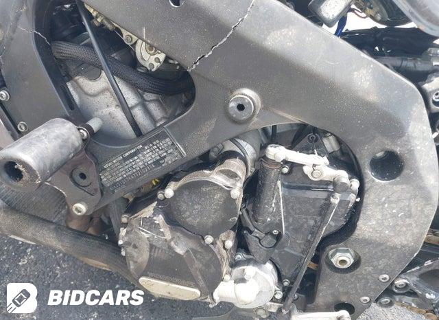 JS1GR7KA772102374 2007 Suzuki GSX-R750 photo no. 9