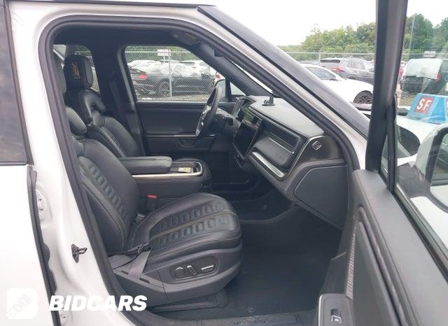 7PDSGBBA6SN047196 2025 Rivian R1S photo no. 5