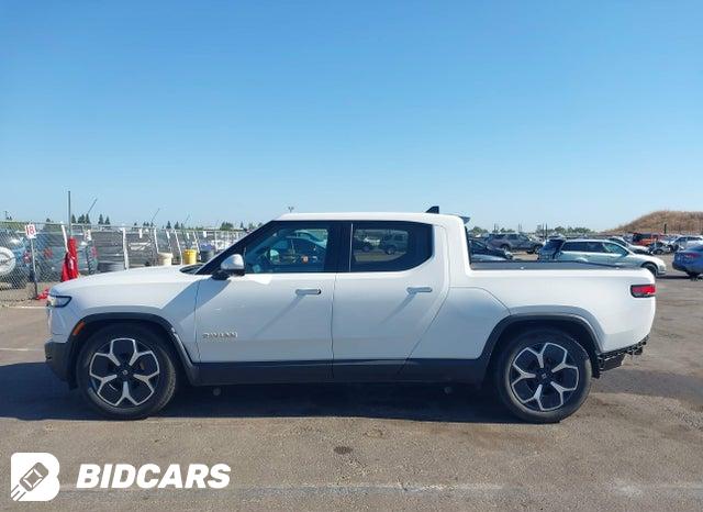 7FCTGAAA3NN013254 2022 Rivian R1T photo no. 14