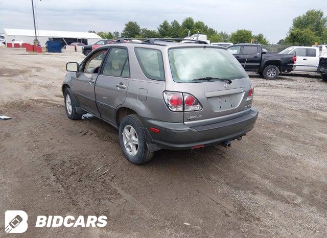 JTJHF10UX30312676 2003 Lexus RX photo no. 3