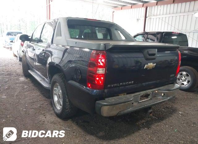 3GNVKEE00AG298723 2010 Chevrolet Avalanche 1500 photo no. 3
