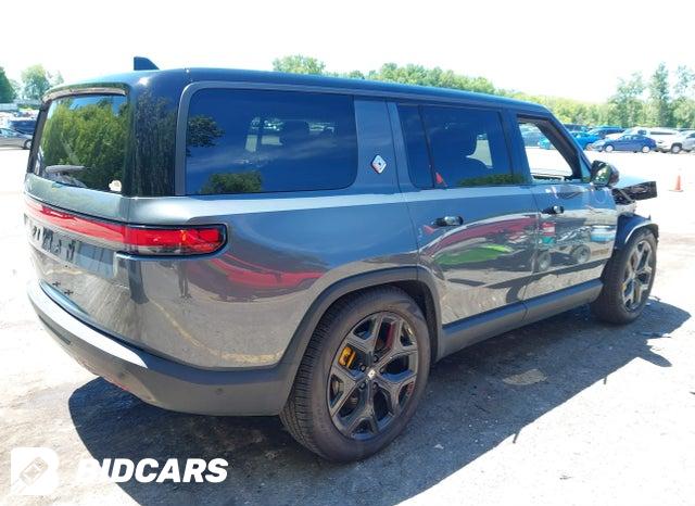 7PDSGCBP2SN057864 2025 Rivian R1S photo no. 4