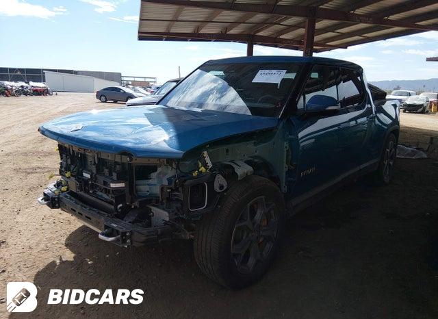 7FCTGAAA3PN018022 2023 Rivian R1T photo no. 2