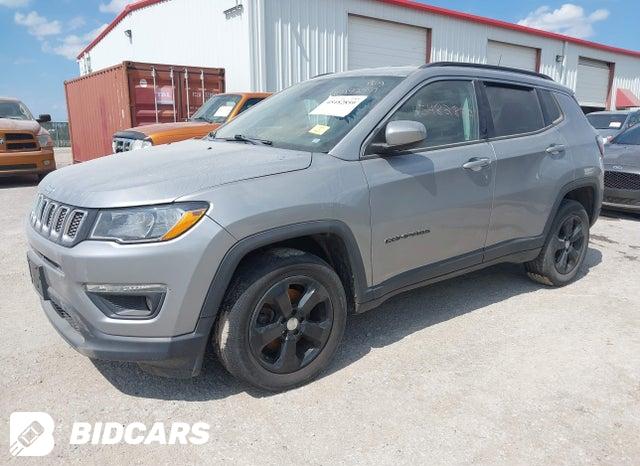 3C4NJDBB1KT767922 2019 Jeep Compass photo no. 2
