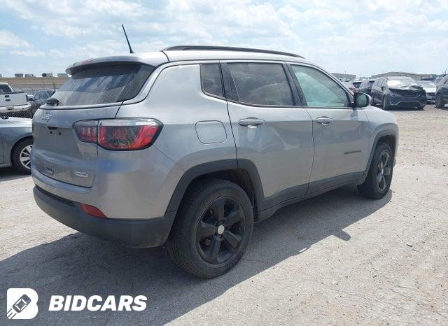 3C4NJDBB1KT767922 2019 Jeep Compass photo no. 4