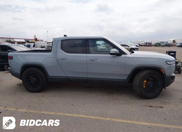 7FCTGAAA5NN009948 2022 Rivian R1T photo no. 14