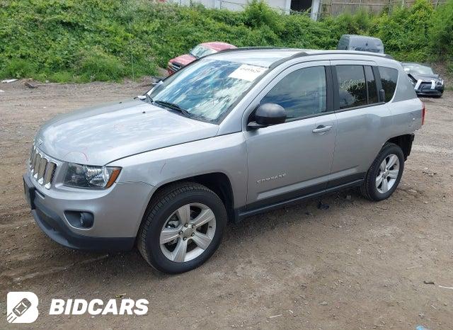 1C4NJDBB2GD797184 2016 Jeep Compass photo no. 2