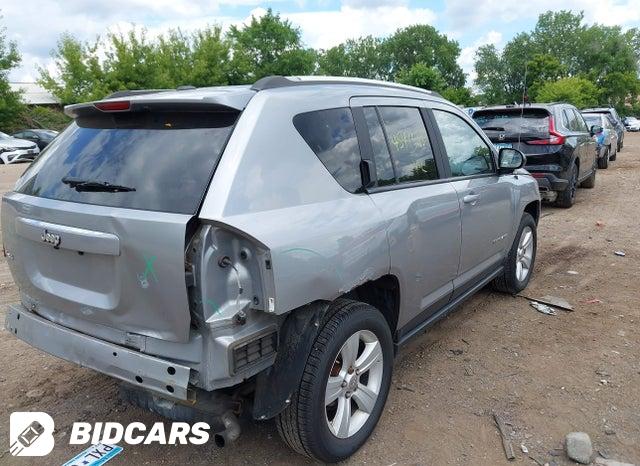 1C4NJDBB2GD797184 2016 Jeep Compass photo no. 4