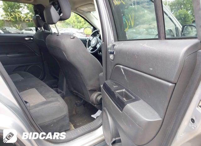 1C4NJDBB2GD797184 2016 Jeep Compass photo no. 8