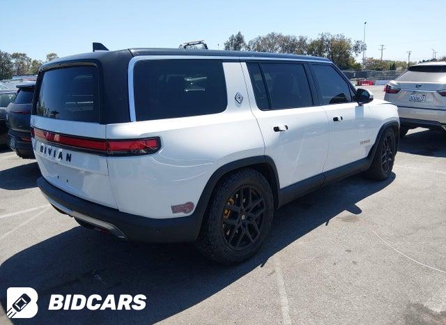 7PDSGABA6PN017536 2023 Rivian R1S photo no. 4
