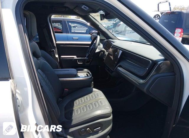 7PDSGABA6PN017536 2023 Rivian R1S photo no. 5