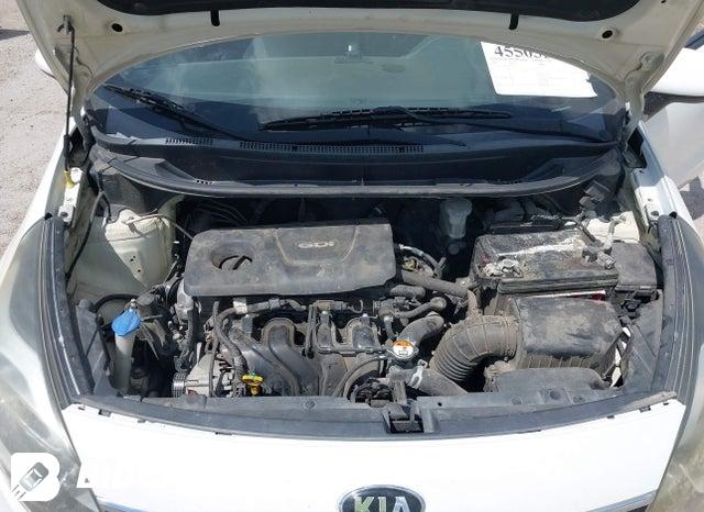 KNADM4A3XH6057754 2017 KIA Rio photo no. 10