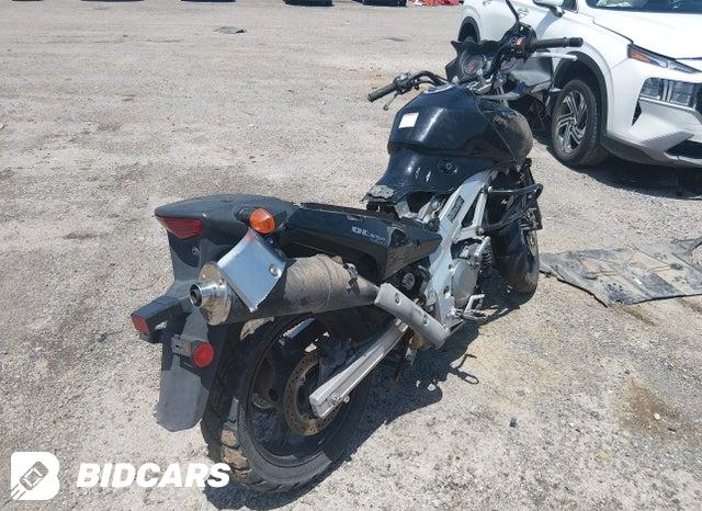 JS1VP54AX42100080 2004 Suzuki DL650 photo no. 4