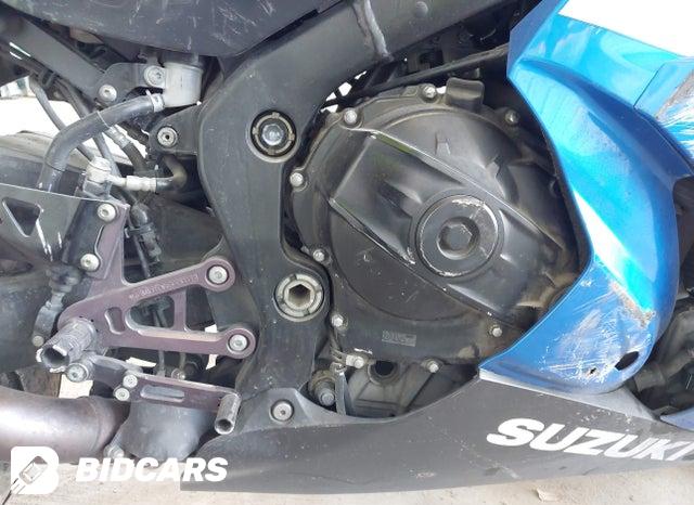 JS1DM11BXH2100984 2017 Suzuki GSX-R1000 photo no. 8