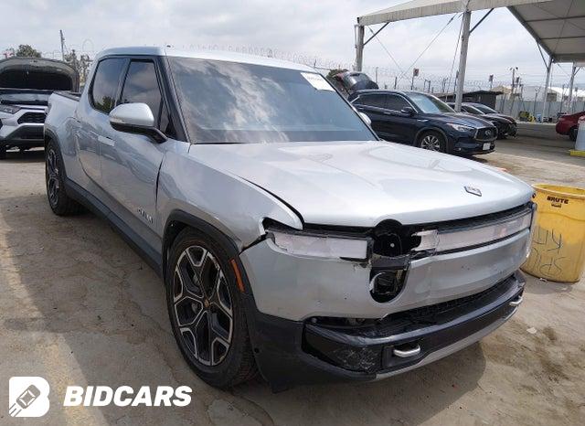 7FCTGCAA9RN03036 2024 Rivian R1T photo no. 1