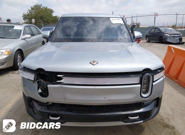 7FCTGCAA9RN03036 2024 Rivian R1T photo no. 11