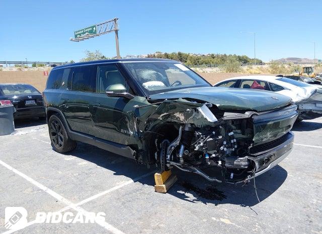 7PDSGBBAXSN069279 2025 Rivian R1S photo no. 1