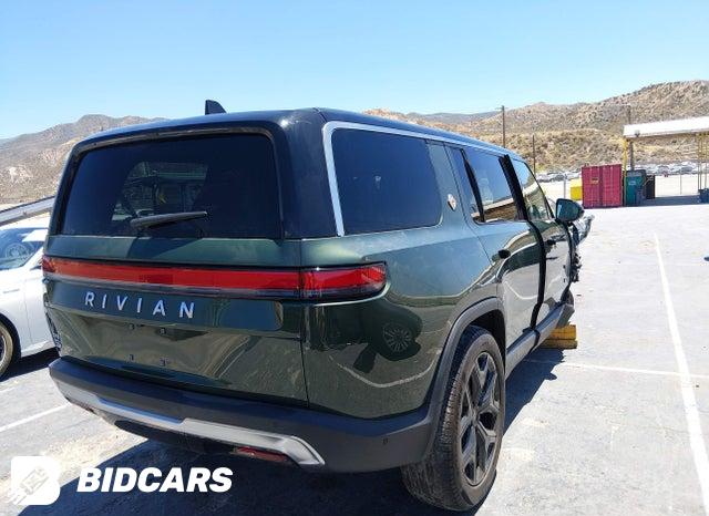 7PDSGBBAXSN069279 2025 Rivian R1S photo no. 4