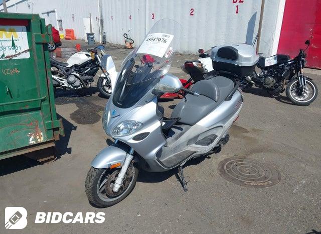 ZAPM270W575001990 2007 Piaggio X9 Evolution photo no. 2