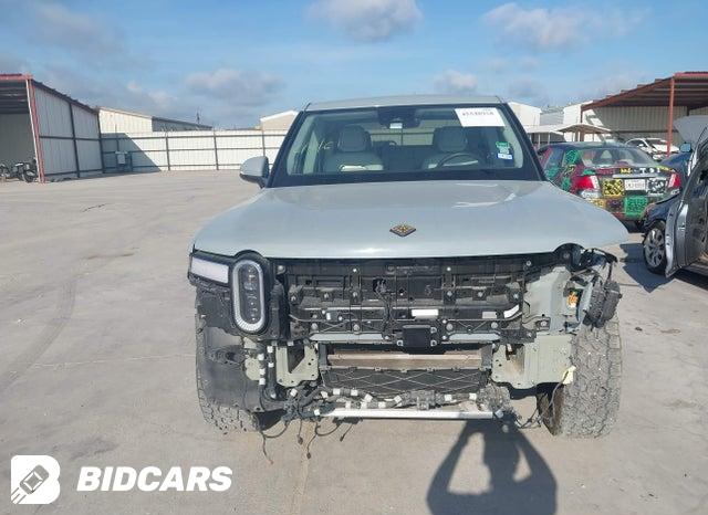 7FCTGAAA4NN015823 2022 Rivian R1T photo no. 13