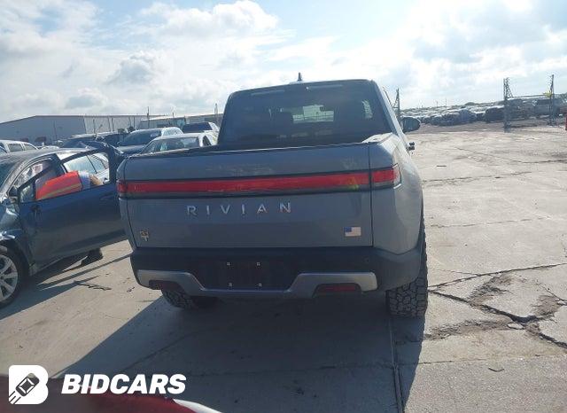 7FCTGAAA4NN015823 2022 Rivian R1T photo no. 17