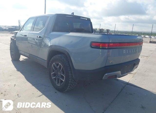 7FCTGAAA4NN015823 2022 Rivian R1T photo no. 3