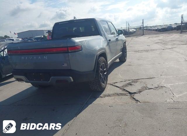 7FCTGAAA4NN015823 2022 Rivian R1T photo no. 4