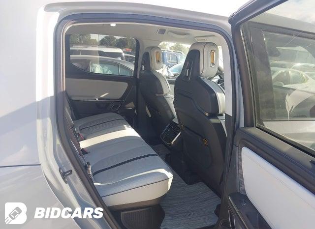 7FCTGAAA4NN015823 2022 Rivian R1T photo no. 8