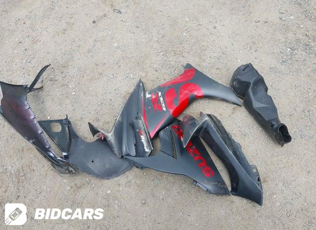 JS1GR7MAXF2101571 2015 Suzuki GSX-R750 photo no. 12
