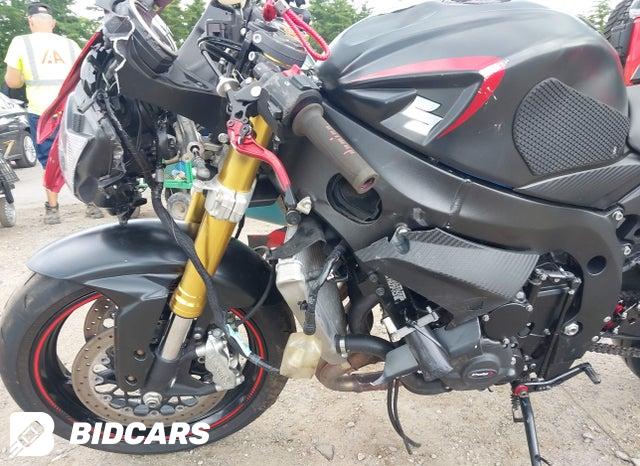 JS1GR7MAXF2101571 2015 Suzuki GSX-R750 photo no. 15