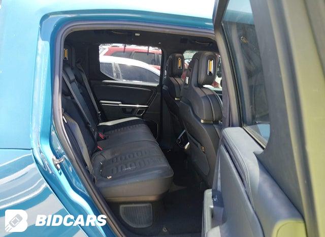 7FCTGAAAXNN006415 2022 Rivian R1T photo no. 8