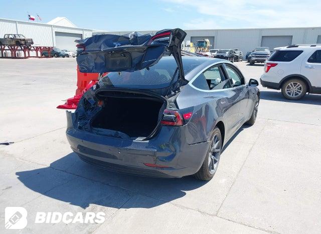 5YJ3E1EB2LF533360 2020 Tesla Model 3 photo no. 4