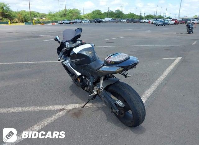 JS1GR7KA572103765 2007 Suzuki GSX-R750 photo no. 3
