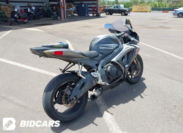 JS1GR7KA572103765 2007 Suzuki GSX-R750 photo no. 4