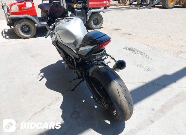 JS1DM11F1S7100143 2025 Suzuki GSX-R1000 photo no. 3