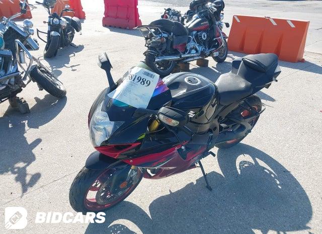 JS1GR7MA5J2101499 2018 Suzuki GSX-R750 photo no. 2